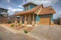 Luxury Modern Home with Hot tub Deck & Firepit! - Chambres d’hôtes