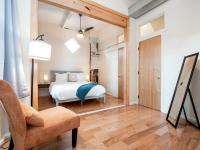 Cozy OTR Home with Private Roof Deck - Ferienwohnung