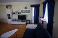 Lovely 2-bedroom condo with private garage - B&B Budva