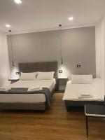 Camera Tripla Deluxe 