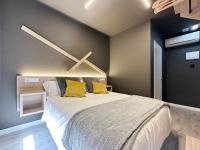 Zimmer mit Kingsize-Bett