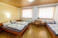 Dreibettzimmer mit eigenem Bad