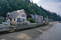 WhidbeyBeachHouse, an Oceanfront Getaway on a Private Beach - B&B Langley
