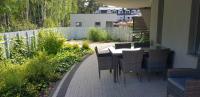 Apartament HAPPY 03 BASEN & KORT TENISOWY, OCHRONA 24h - DUŻY zielony taras !!! - Bed and Breakfast Pobierowo