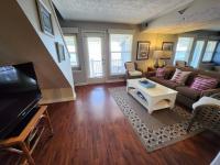 North Shore Inn TC 304 - B&B