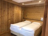 Standard Double Suite