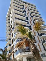 Studio303 by Allegio: Mamaia's Seaside Luxury near finest Clubs & Beaches - Chambres d'hôtes Mamaia