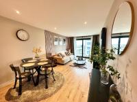 The Lux at Pierson House - Ferienwohnung Plymouth