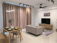 B&B Cyberjaya - Spacious Verdi Eco-Dominium Cyberjaya 3BR @ near KLIA & KLIA 2 with Nice View - Bed and Breakfast Cyberjaya