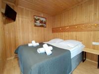 Dreibettzimmer mit eigenem Bad