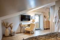 Suite with Hot Tub