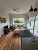 Downstairs @38 - B&B Port Elizabeth