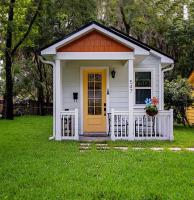 Downtown Tiny Life - Experience Tiny Living! - Chambres d’hôtes