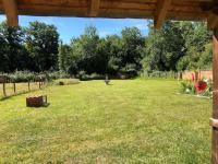 Maison au milieu des bois et des animaux - B&B Jouy-le-Potier