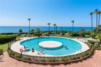 Playa Miraflores Luxury Beachfront Apartment - B&B Mijas Costa