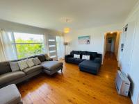 Free night on us this winter at Relaxed Coastal Retreat - Ferienwohnung