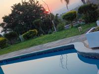 Cosmic Retreat - Family Guest Home - B&B