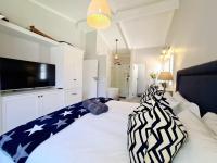 Victoria's Place - Ferienwohnung Kenton on Sea