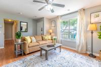 Screened Porch Firepit Patio Peaceful in Pooler - B&B Savannah