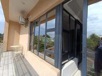 Chambre Lit Queen-Size avec Balcon