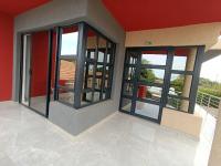 Chambre Lit King-Size avec Balcon