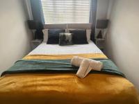 CAPRI 13 SA's 3 bedroom home, close to Loughborough University and M1 - Chambres d'hôtes Loughborough