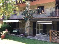 Apartment with Garden View