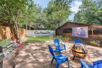 B&B San Antonio - Spacious home near downtown with Hot tub Movie Theater and Arcade - Bed and Breakfast San Antonio