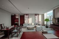 One-Bedroom King Suite - High Floor/Non-Smoking