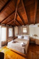 Deluxe tweepersoonskamer met balkon en uitzicht op zee