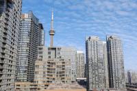 Work From home with Parking WIFI and CN Tower View - B&B Toronto