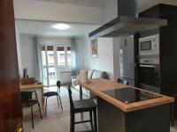 Piso recién reformado con balcón - Ferienwohnung Haro