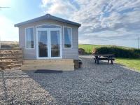 B&B Cardigan - Mwnt Sea View Caravan with Free WiFi - Bed and Breakfast Cardigan