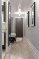 Stunning 1BR and Den Sleeps 6 Steps From CN Tower - B&B Toronto