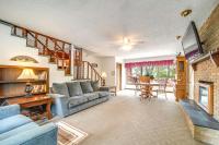 Group-Friendly Lake Erie Getaway w/ Private Yard - B&B Conneaut