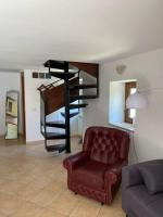 TreeStay - Modern 2 Floor 2 Bathroom Apartment - Ferienwohnung Longano