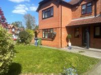 Beautiful 5 Bed 3 Bathroom Detached Family Home 8 - B&B Bracknell