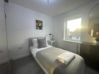 Bracknell Contemporary Stylish 3 bedroom in - B&B Bracknell
