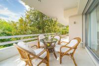 The HostMaster Luminous Elite Estate - Ferienwohnung Athen
