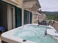 Apartment Mladinić Muse - Bed and Breakfast Pučišća