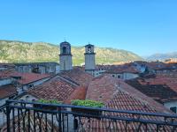 B&B Kotor - 3 bedroom apartment-attic - Bed and Breakfast Kotor