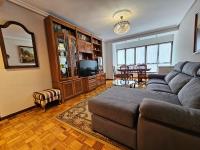 110A - Amplio apartamento 3 dormitorios en Gijón - B&B