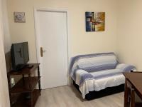 Kamer met Queensize Bed en Uitzicht op het Zwembad