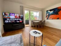 B&B Braunschweig - LEMON - 4 Per - Garage - 65 Zoll - Bed and Breakfast Braunschweig