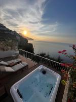 SeaJewelsDeluxurySuite - B&B