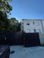 Superbe maison au porte de paris - B&B Bagneux