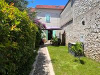 House "Vesela" - B&B Biograd na Moru