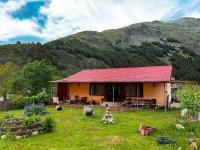 Januka Garden at Sno - Bed and Breakfast St’epants’minda