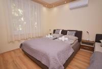 Kinder Apartman - B&B Makó