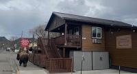 Parkway Yellowstone Guest House Apartment #5 - B&B